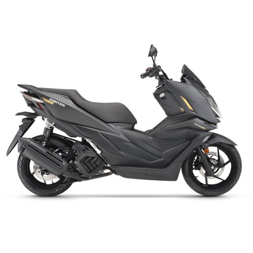 Zontes 125X z prawego boku — profil siedzenia i przestrzeń na nogi
