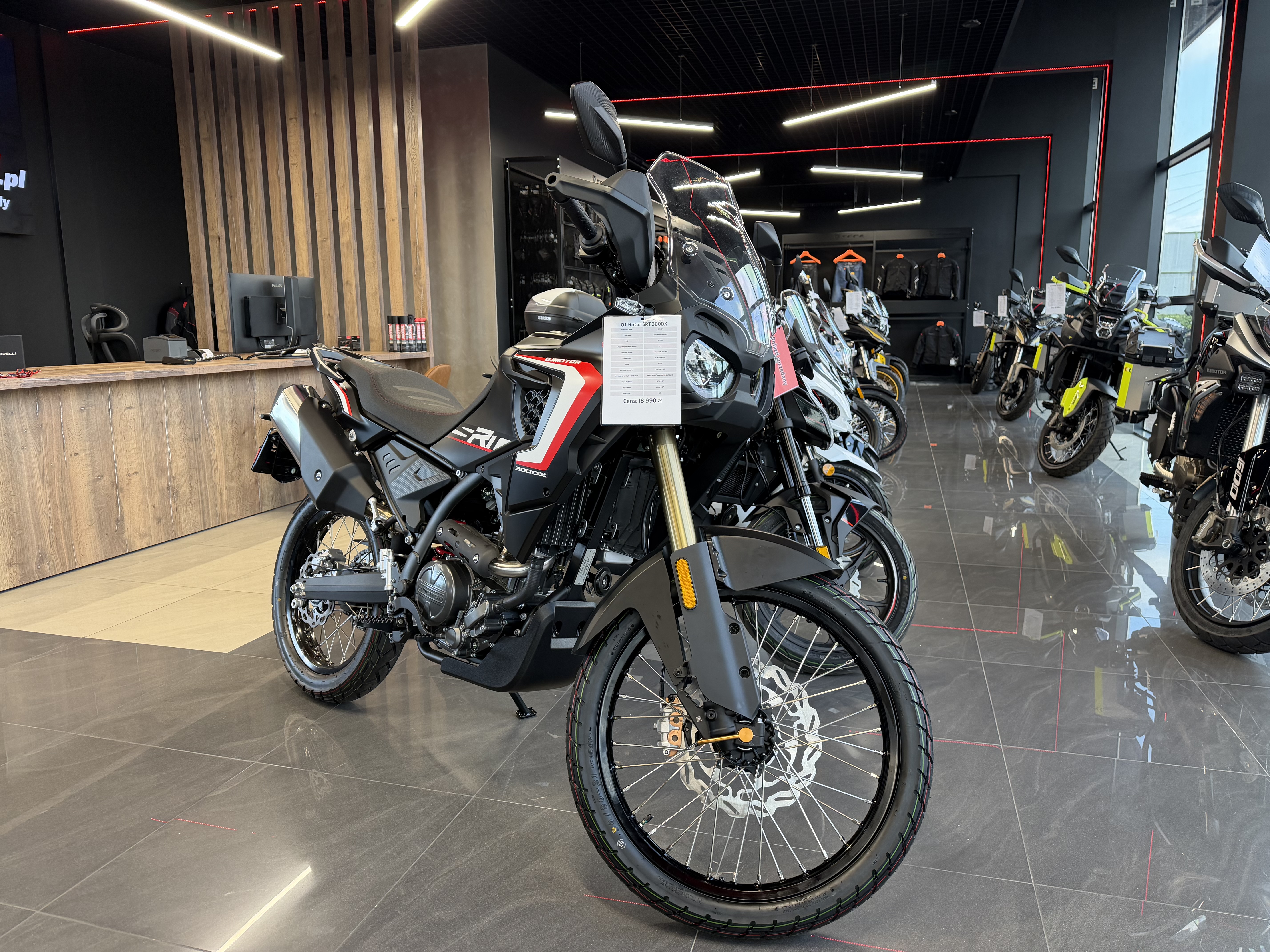 QJMOTOR SRT 300DX - 2026